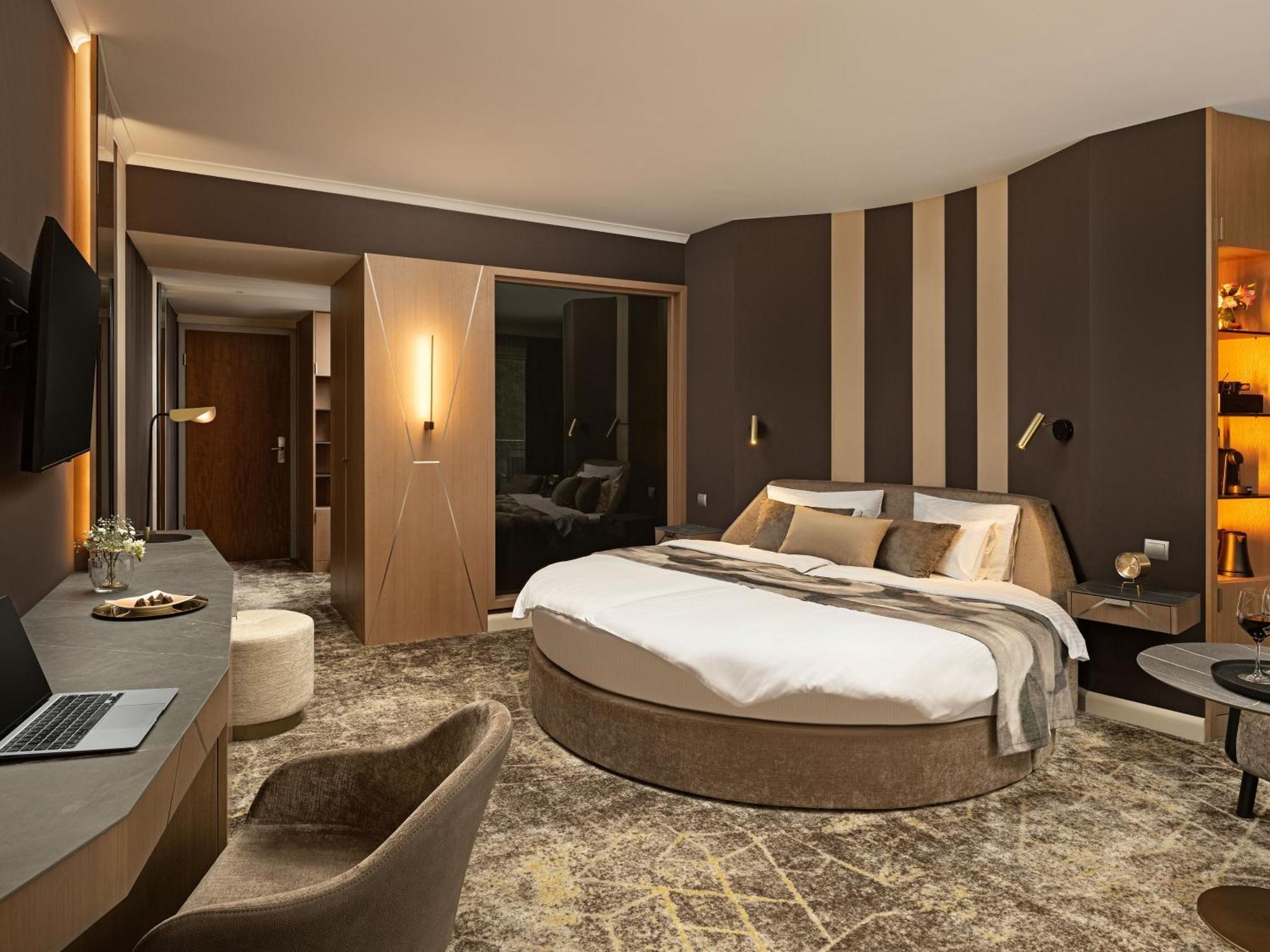Spirit Hotel Thermal Spa Sárvár Buitenkant foto